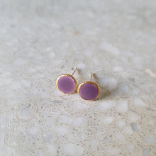 Load image into Gallery viewer, Ceramic earrings mini lavender gold
