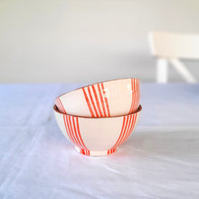 Load image into Gallery viewer, Tapasbowl grouped striped red
