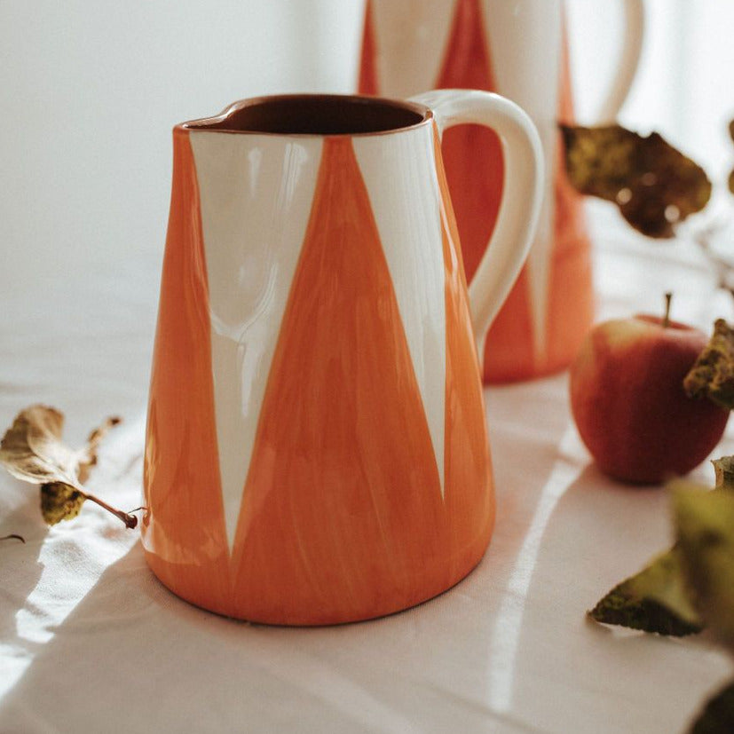 Jug 0.6 l triangles orange
